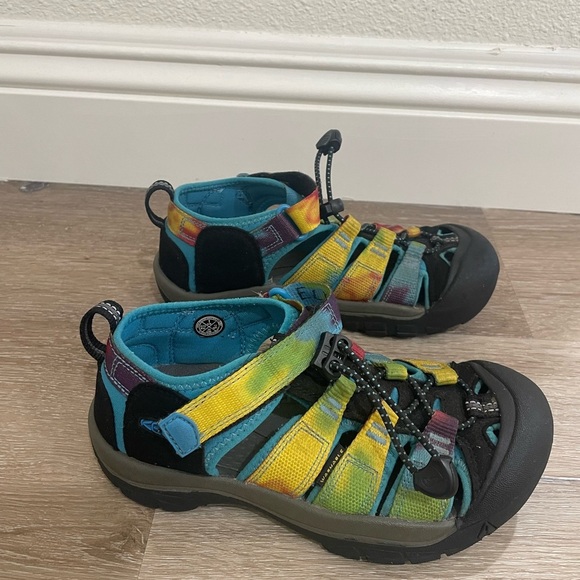 Keen Newport Tie Dye Rainbow Kids Outdoor Water Quick Dry Shoes - Picture 11 of 16